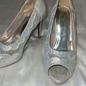 Silver sparkly rhinestone heels women’s size 7 wide